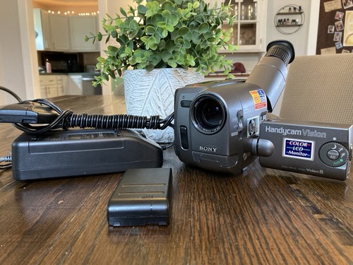 Sony CCD-TRV12 8mm Video8 Handycam Camcorder Tested and Working