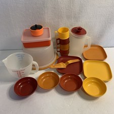 VTG Tupperware Toys Cups Mugs Plates Bowl Cake Keeper 15  Pieces Harvest Picnic