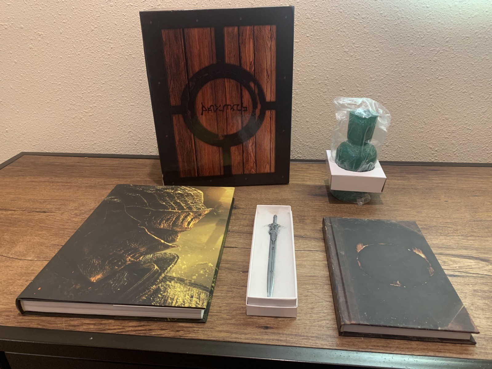 Dark Souls III Estus Flask Edition by Prima Games (2016, Hardcover). A8