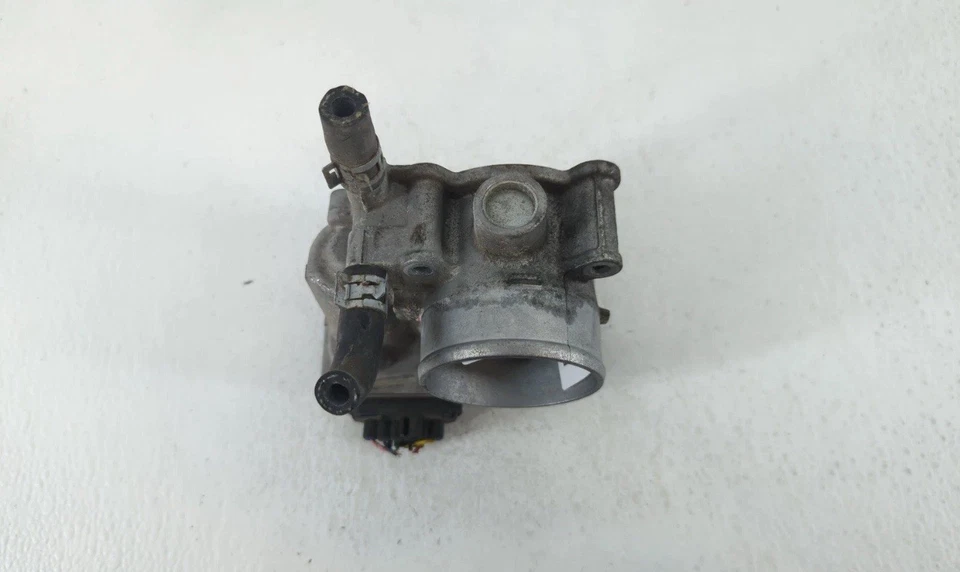 Toyota Prius 2010 11 12 13 14 15 16 17 18 19 1,8 L carrocería del acelerador 2203037060 OEM Foto 2 de 4