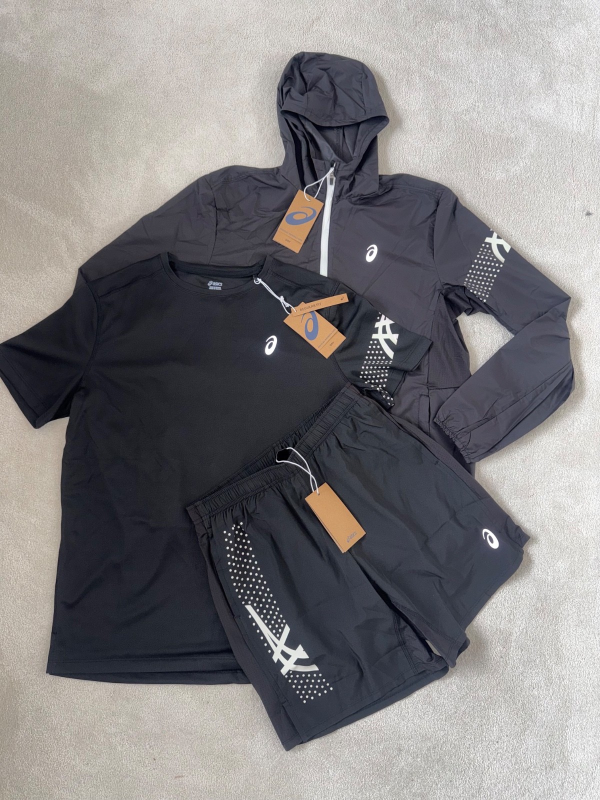 ASICS Icon Set Corsa Uomo 3 Pezzi Giacca T-Shirt Pantaloncini Palestra Allenamento Nuovo con etichette foto 3