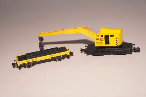RF/27] Minitrix N 18069 Güterwagenset 2-tlg. Kranwagen mit Schutzwagen DB OVP | Condition: Gebraucht