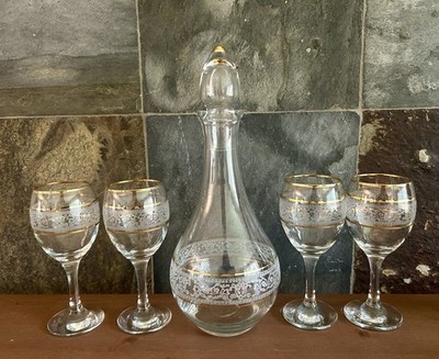 Etched Glass Decanter & 4 Wine Glass Set 22K Gold Gilt & White Scroll Vintage