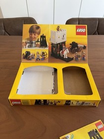 LEGO LEGOLAND set 6061 Siege Tower incl box (no inner box), instructions 1984