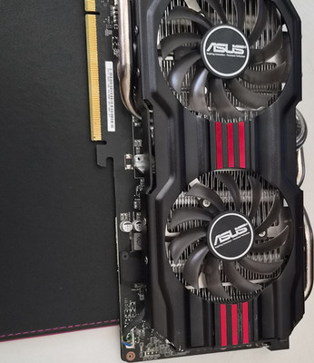 ASUS DirectCU II GeForce GTX 770 PCIe Grafikkarte DVI HDMI DisplayPort