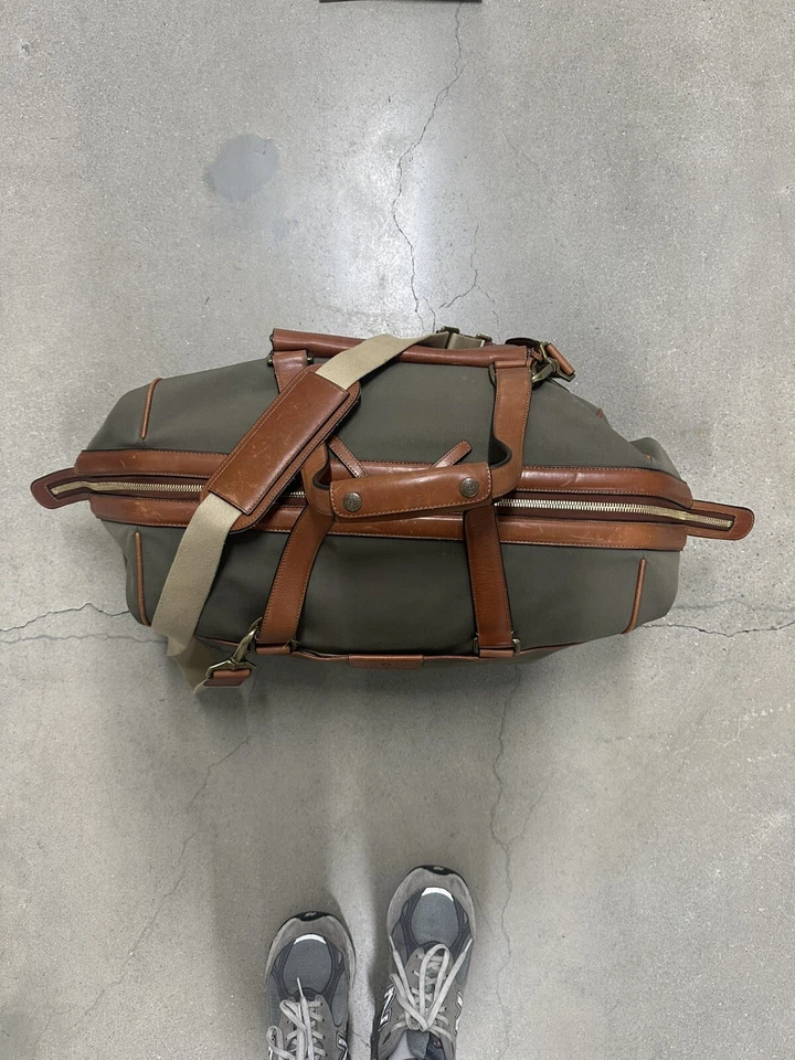 Bolso de Lona Trafalgar de Lona y Cuero con Correa para el Hombro Foto 3 de 4