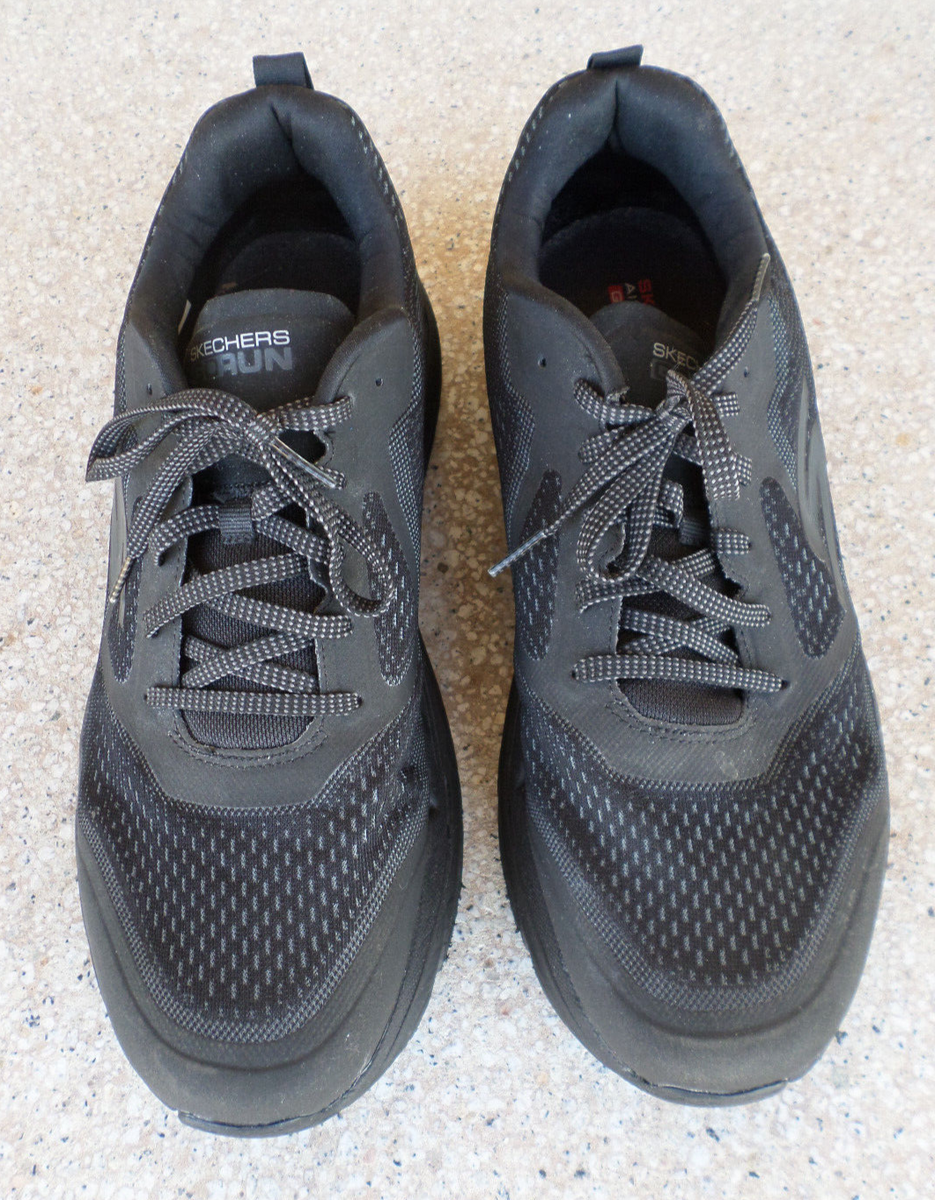 Skechers Go Run Max Cushioning Black/Black Athletic Shoes  display picture 1