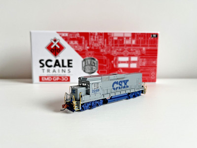 ScaleTrains 39957 Spur N EMD GP30 #2246 Road Slug CSX mit Sound - Neuwertig