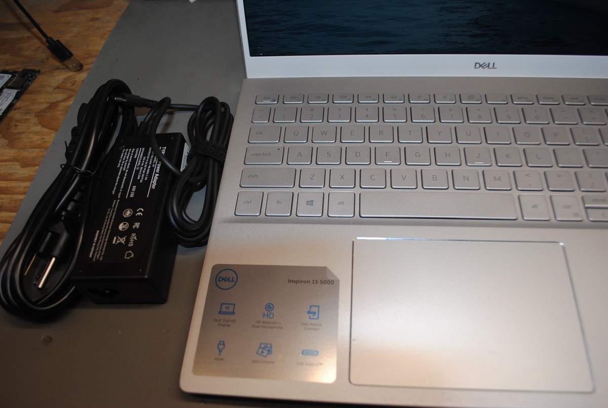 Dell Inspiron 15-5502 15.6