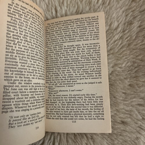 Vintage 1984 Paperback George Orwell Signet Classic Ed 1961 45th Printing Sci-Fi - Picture 7 of 8