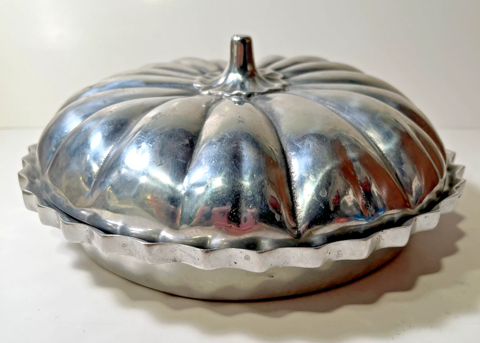 Vintage Pumpkin Pie Plate with Lid Cast Aluminum Warmer Dish Plate 9"x 4.5"