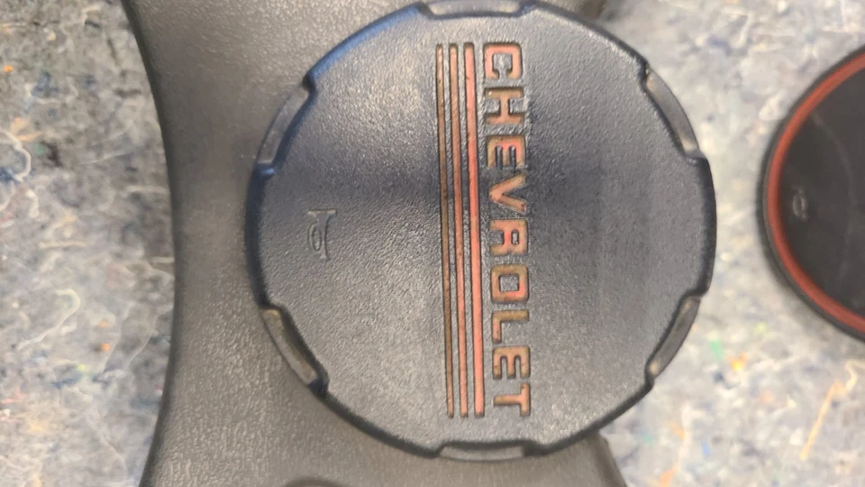 Chevy GMC 1988-1994 C/K Truck Suburban Blazer OEM 15" volante de 4 radios  Foto 2 de 4