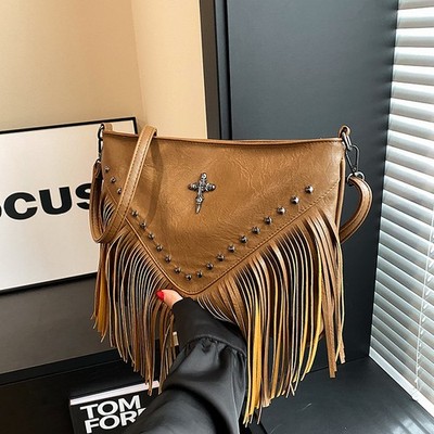 Damen Fransen Umhängetasche Vintage Nieten Quaste PU Leder Schultertasche