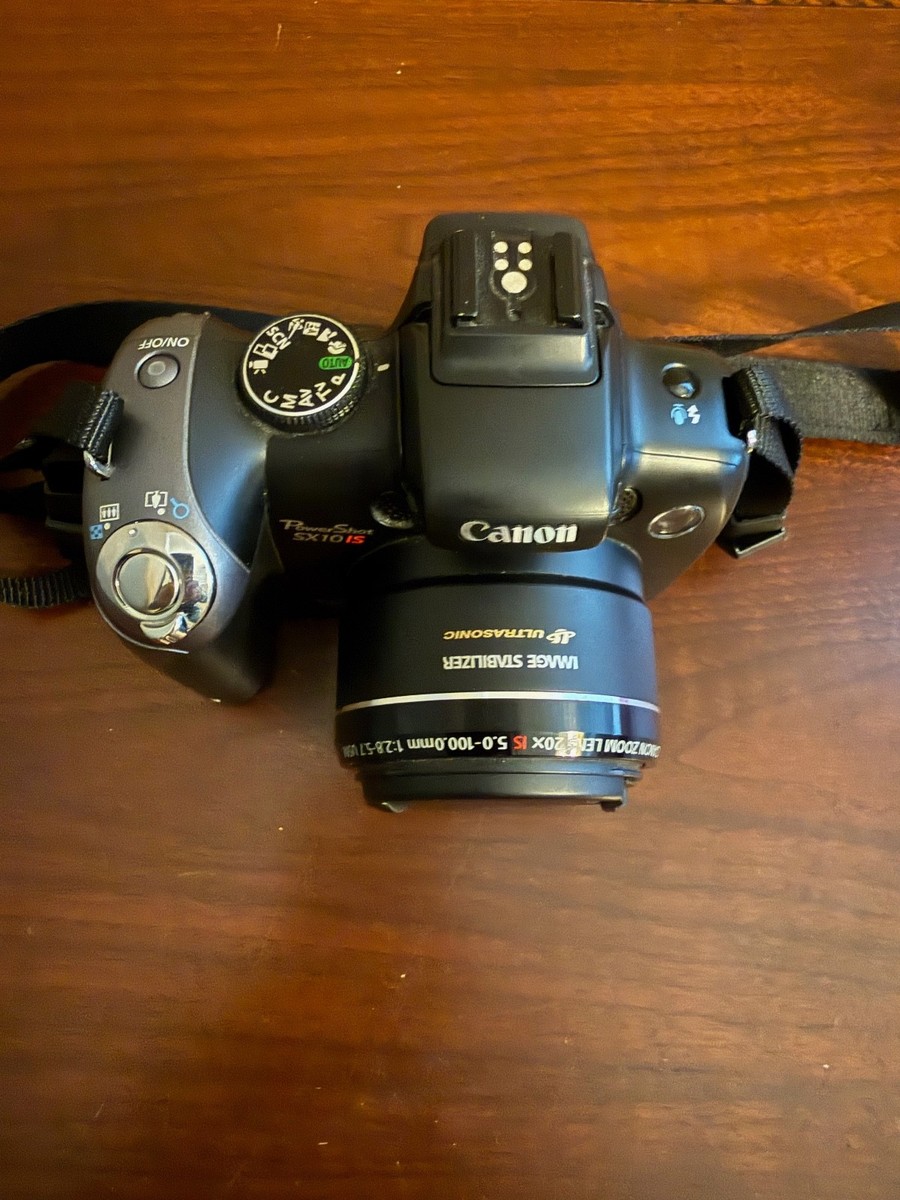 Canon PowerShot SX10 IS Digital Camera 20x Zoom - Bundle - Flip