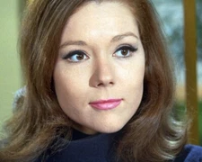 Diana Rigg The Avengers Close Up 8x10 inch Photo