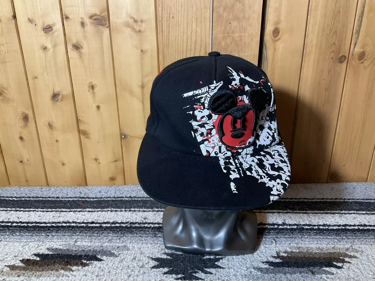 Fitted mickey mouse hat 2025