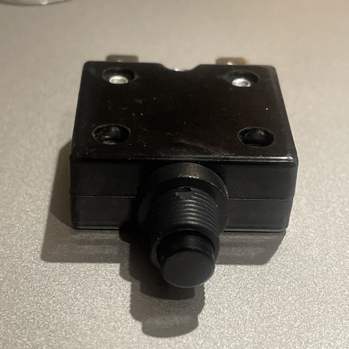 Joemex 74 Series Boat Reset Breaker Switch LR65090 15 AMP 125V 2