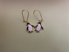 super cute penguin drop earrings on gold tone hook wires new