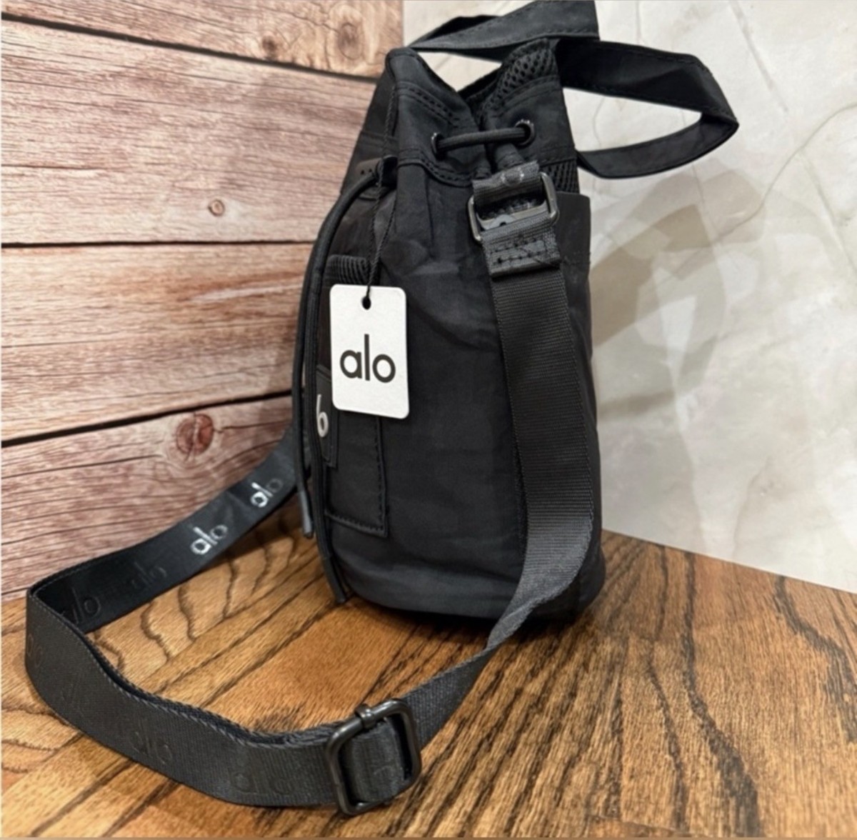 バッグ alo bag ALO Cross Body Bucket Bag | eBay