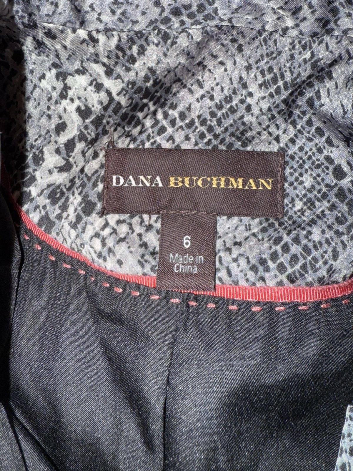 Dana Bachman Women’s  Python Snake Print Silky Bl… - image 8