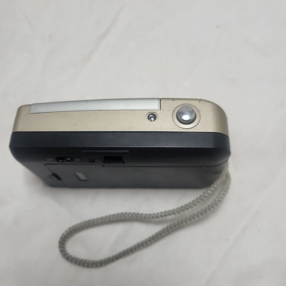 Vivitar LP301 35MM Film Camera - Compact Silver Cam Picture - Image 4 of 4