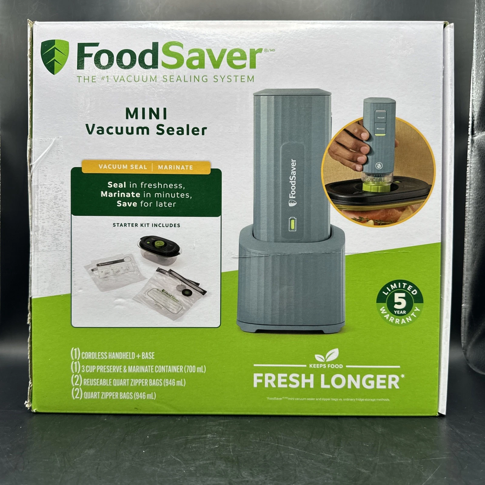 FoodSaver FS3130 Mini Vacuum Sealer Starter Kit Cordless Handheld PKG0001756157