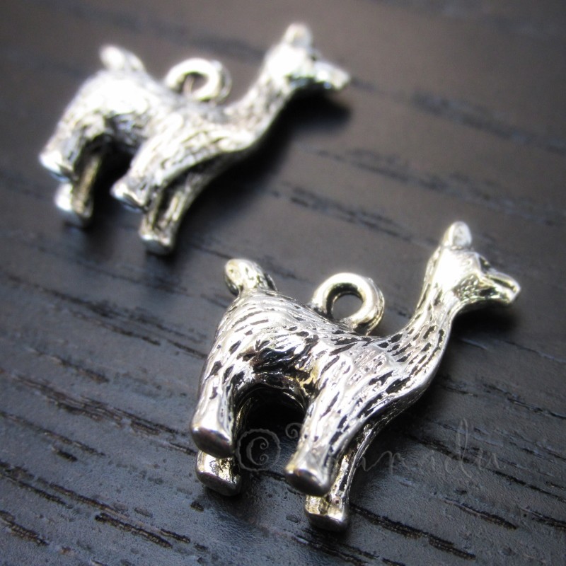 Llama Or Alpaca 18mm Antiqued Silver Plated Pendant Charms C8505 5, 10,  20PCs