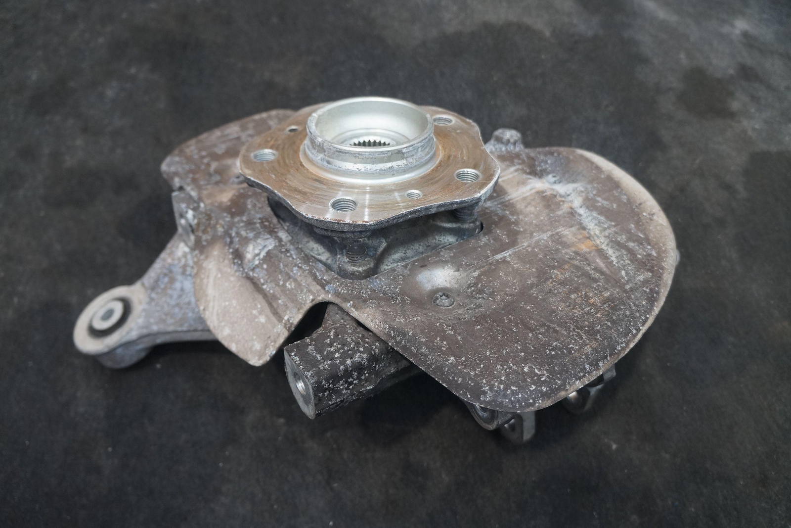 Rear Left Spindle Knuckle Hub Wheel Bearing HY53-5A971-AC Aston Martin DB11 2020