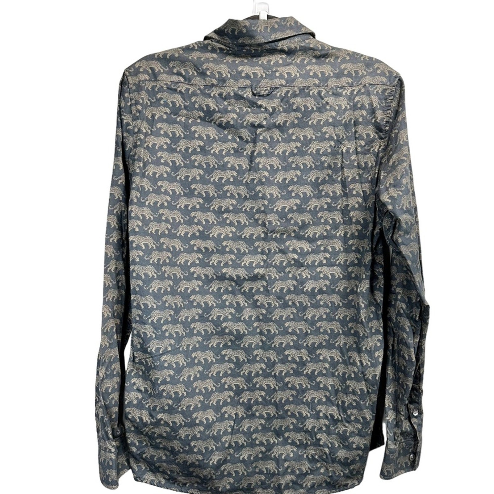 FAR AFIELD Snow Leopard Button Down Shirt Size Sm… - image 6