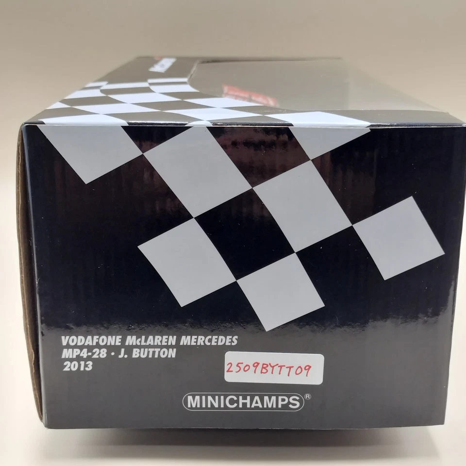 Minichamps 1/18 Vodafone McLaren Mercedes MP4-28 Jenson Button 2013 530131805 - Image 2 of 4