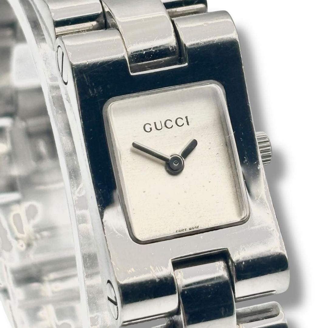 Gucci 2305L White Dial Silver Quartz Square Analog Ladies Gucci 2305L White Dial Silver Quartz Square Analog Ladies