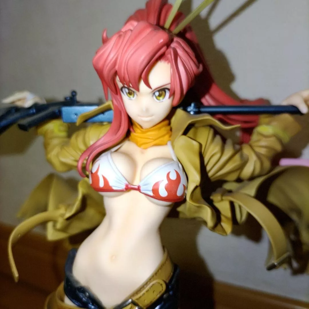 ALTER Gurrenlagann Bounty Hunter Yoko Littner 1/8 Figure Anime character Toy