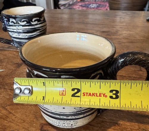 This is a set of two handmade pottery mugs, black-and-white abstract pattern - Picture 11 of 14