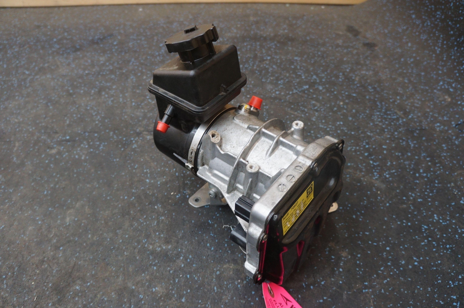 Hydraulic Pump Reservoir Assembly 4S9145501 OEM Audi R8 LMS GT4 2018
