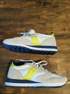 saucony jazz womens running shoes