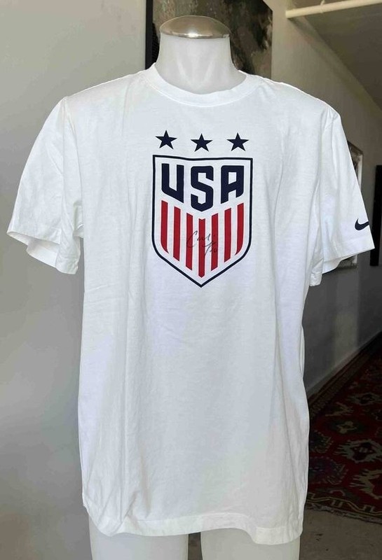 CARLI LLOYD SIGNED SOCCER TEAM USA NIKE T TEE SHIRT AUTOGRAPHED