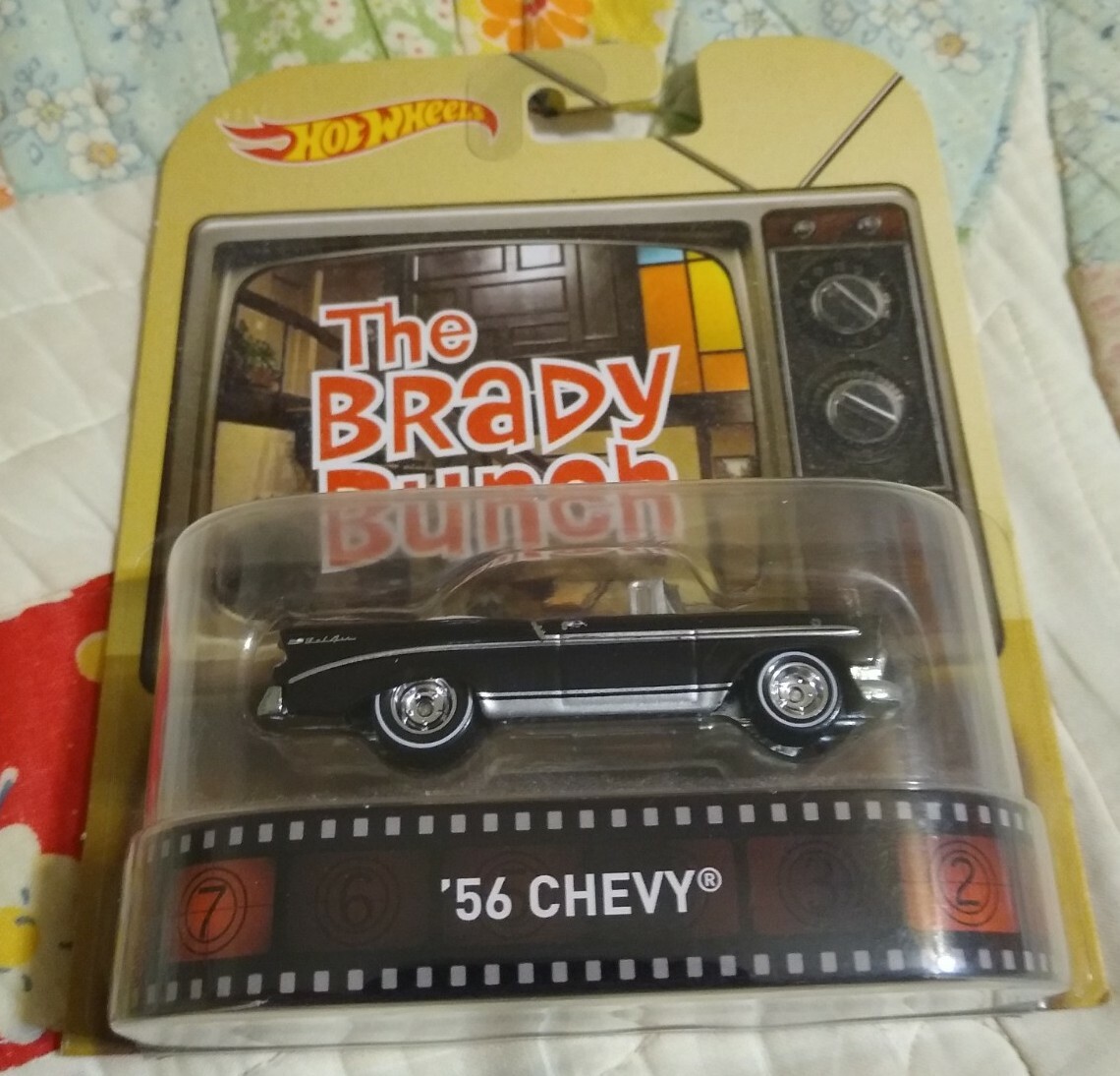 【輸入品】Hot Wheels ホットウィール 1956 CHEVY ミニカー 100% Hot Wheels '56 CHEVY 210のレビュー。一目でホット