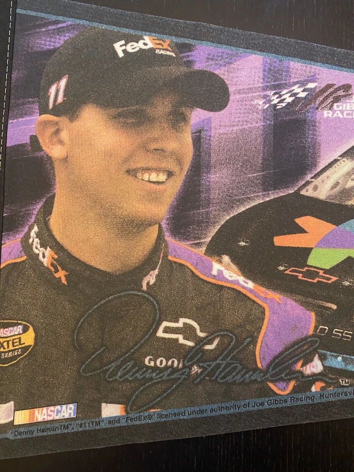 Вымпел Denny Hamlin Nascar Win Craft Racing No11 FedEx ограниченный выпуск - Изображение 3 из 4