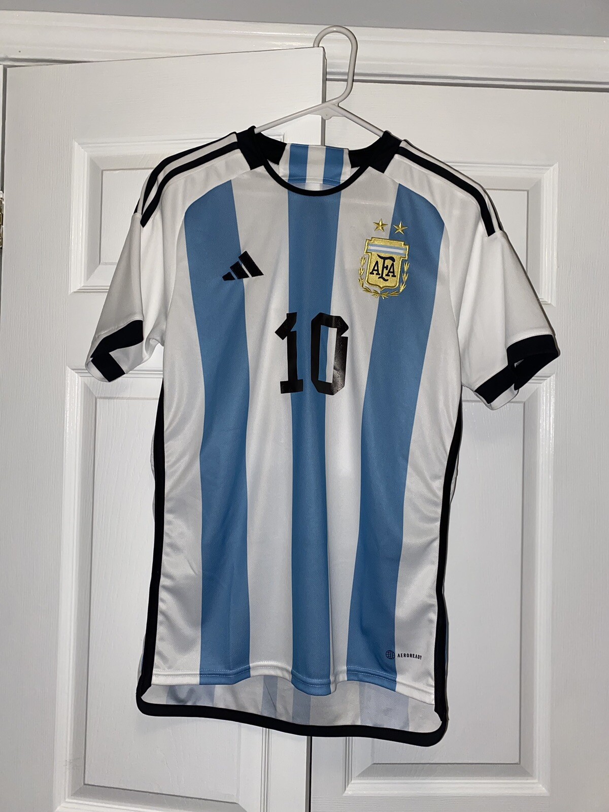 Men’s Lionel Messi Argentina World Cup jersey size S brand new