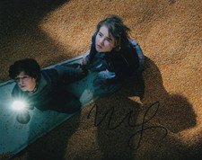 MILLICENT SIMMONDS signed Autogramm 20x25cm QUIET PLACE in Person autograph COA