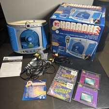 MTV Karaoke  The Singing Machine  SMGK-1000 With Mic Cables 5 CD  s Manuals Nice 