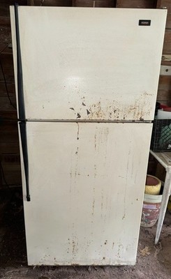 Roper (Whirlpool ) Refrigerator Working White Top Freezer, Drawers