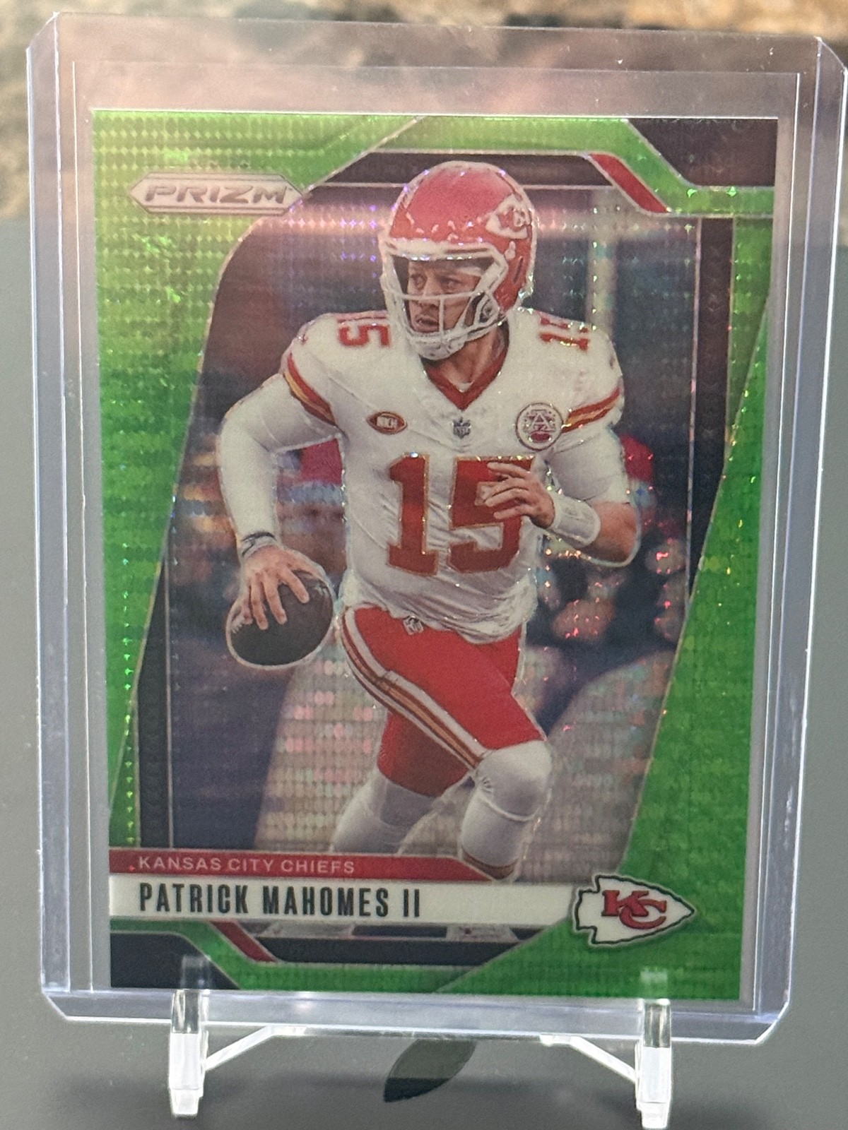 Patrick Mahomes II 2024 Prizm Neon Green Pulsar Parallel Kansas City Chiefs 138