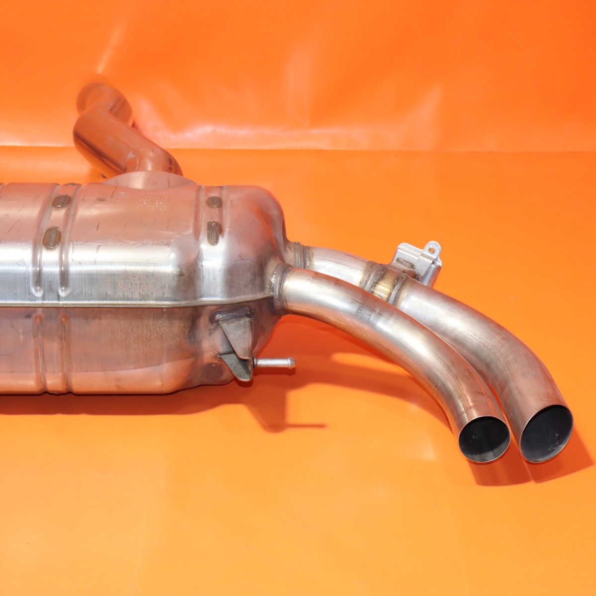 Rolls-Royce Cullinan 2019-2024 Muffler P/N 8685587