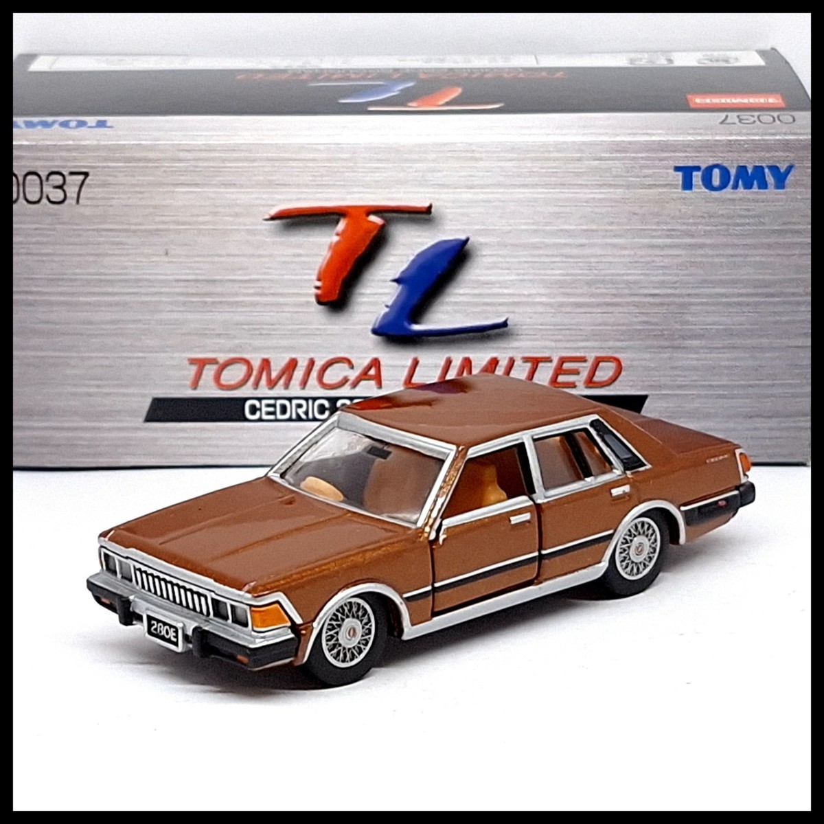 TOMICA LIMITED TL 0037 NISSAN Cedric 280E Brougham 1/65 TOMY NEW