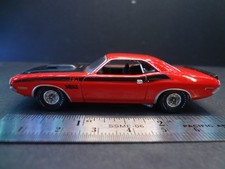 Auto World 1970 Dodge Challenger T/A orange/red - Loose 1:64