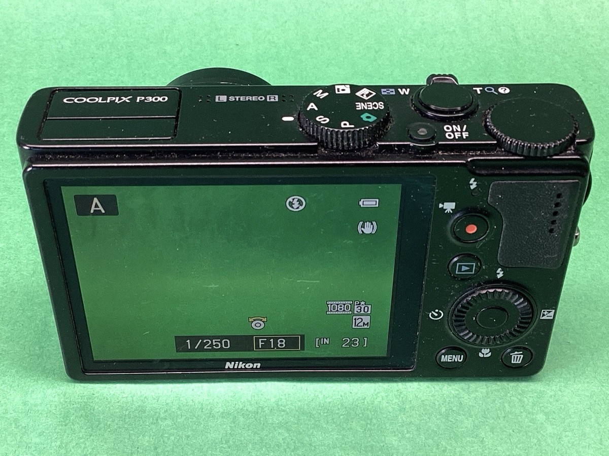 Nikon COOLPIX P300 12.2MP Digital Camera - Black - NEEDS REPAIR