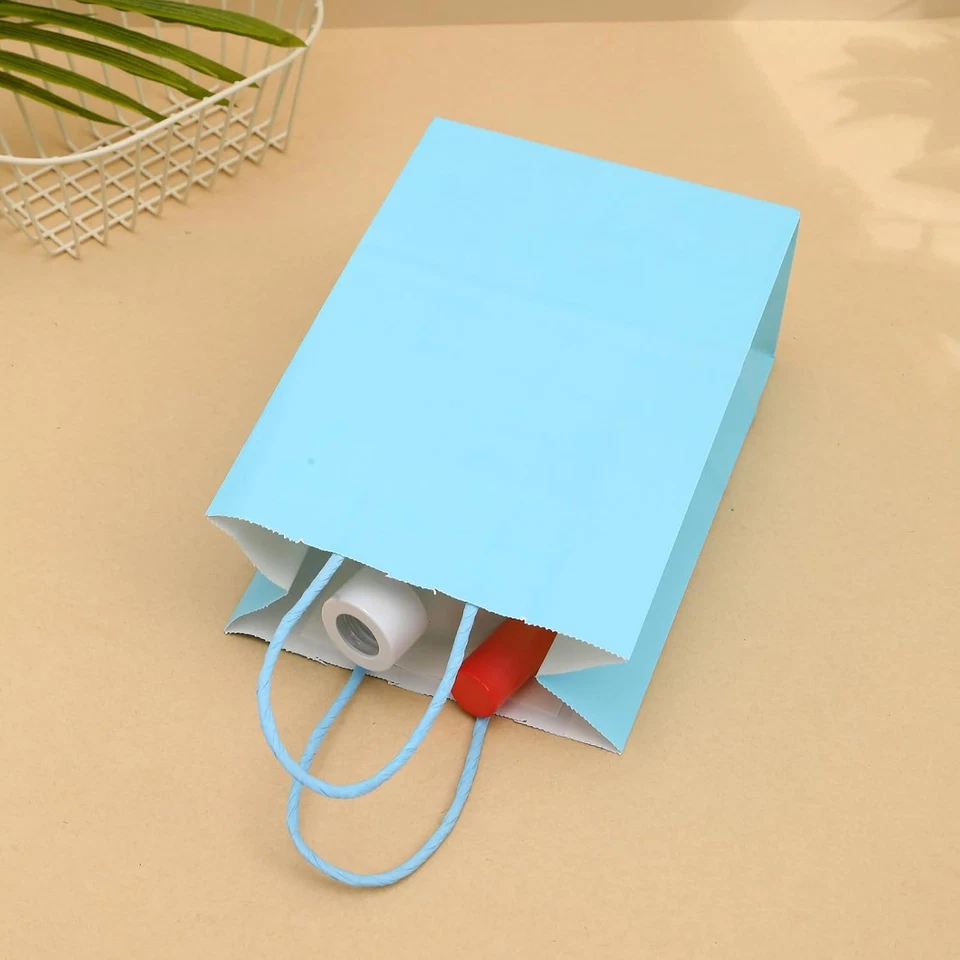 Sacolas de presente pequenas de papel natural liso Kraft com alças sacos de papel azul claro para - Imagem 3 de 4