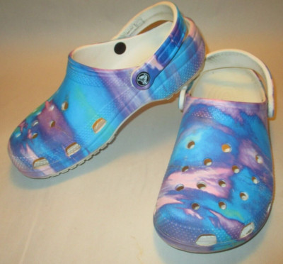 Crocs Solarized Unisex M 6, W 8 Blue & Purple Swirl Classic Comfort Insole Clogs