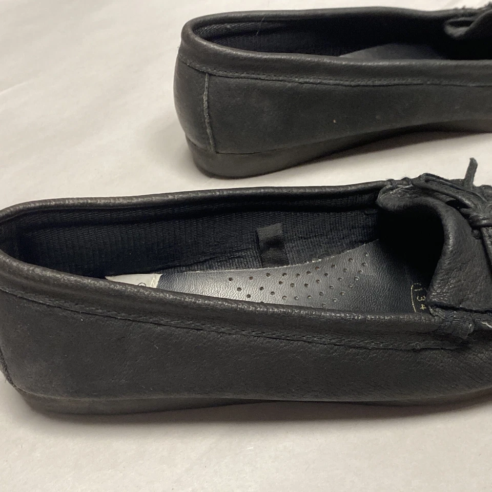 Soda Pop Brand Black Loafers Womens Size 7 Soft Leather Material Upper - Image 4 of 4